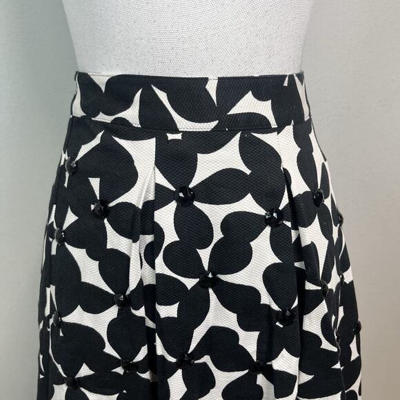 INC International Concepts Skirt size 2 Black White Floral Knee Pleated Jewels - Picture 2 of 8